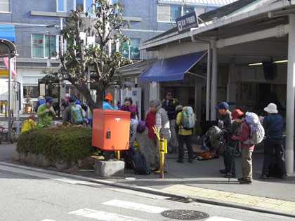 甲陽園駅前