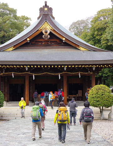 竈山神社に到着