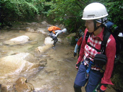 目立った滝もなく進む