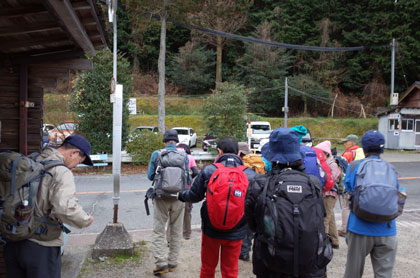 金剛登山口をスタート