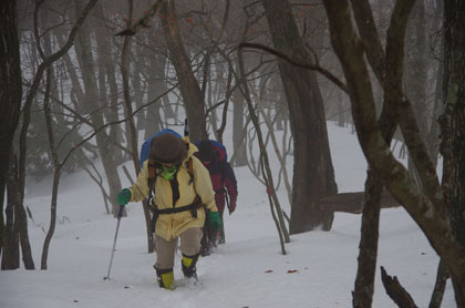 稜線はかなりの積雪