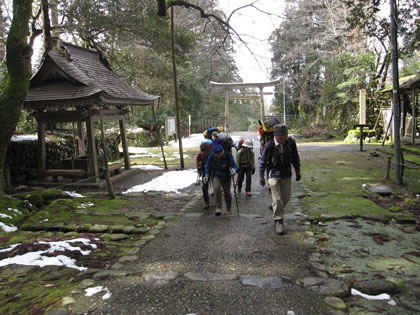 平泉寺参道をたどる