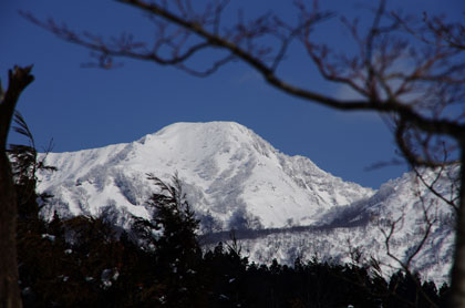 経ガ岳が見える