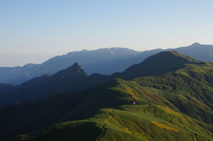 北面の山並み