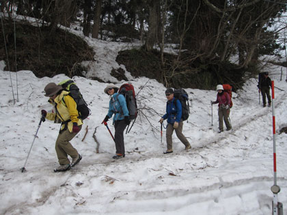 登山口に戻る