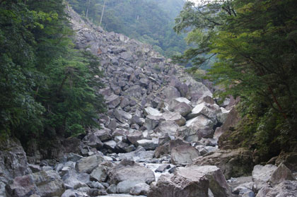 崩壊地が見え出す