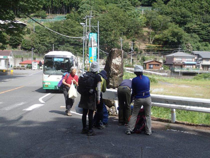 北和田口バス停で下車